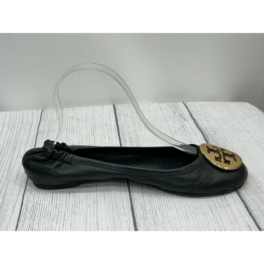 Tory‎ Burch Sz 8? Minnie Flats Black Leather Gold Logo Medallion Ballet Slip On